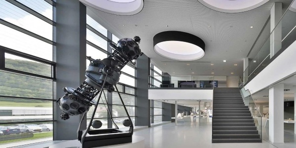 光學(xué)設(shè)備展廳設(shè)計案例分享