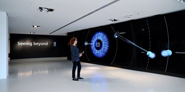 光學(xué)設(shè)備展廳設(shè)計案例分享