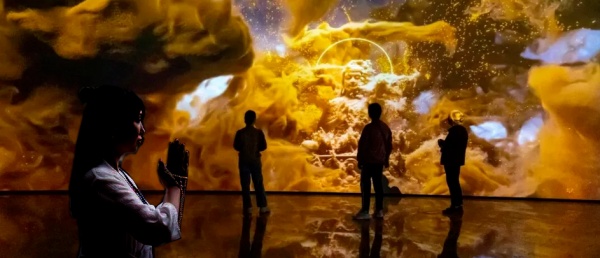 耗資9億的寧波彌勒數(shù)字博物館！年輕人在這里拜佛許愿?。。? />
</p>
<p>
	　　這一幕，正在寧波彌勒博物館頻頻上演。我們不禁要問(wèn)：博物館，何時(shí)成了年輕人的新寺廟?
</p>
<p>
	　　耗資9億的寧波彌勒數(shù)字博物館!年輕人在這里拜佛許愿!!!
</p>
<p>
	　　從“參觀”到“許愿”：一場(chǎng)錯(cuò)位的文化狂歡?
</p>
<p>
	　　表面上看，在博物館拜佛許愿，像是一場(chǎng)充滿錯(cuò)位感的幽默行為藝術(shù)。但深究其里，這恰恰精準(zhǔn)命中了當(dāng)代年輕人的三個(gè)核心需求：
</p>
<p style=